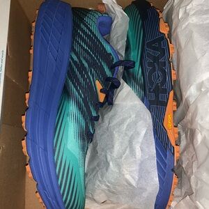 Hoka speed goat 4 nwt